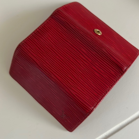 Louis Vuitton 4 Key Chain Holder Red Epi Leather - Picture 4 of 4